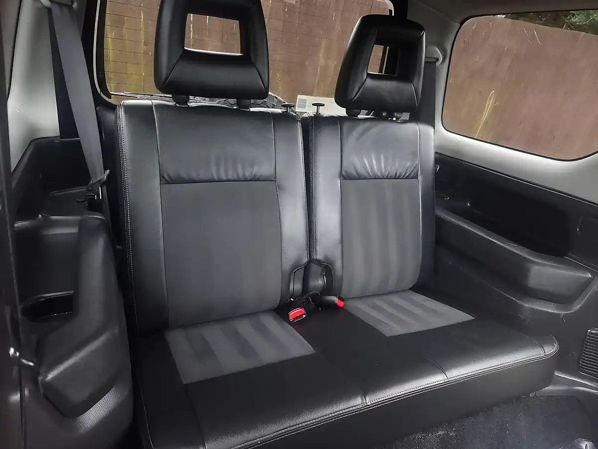 Used 2010 Suzuki Jimny SZ4 Black - Interior and Exterior details 11
