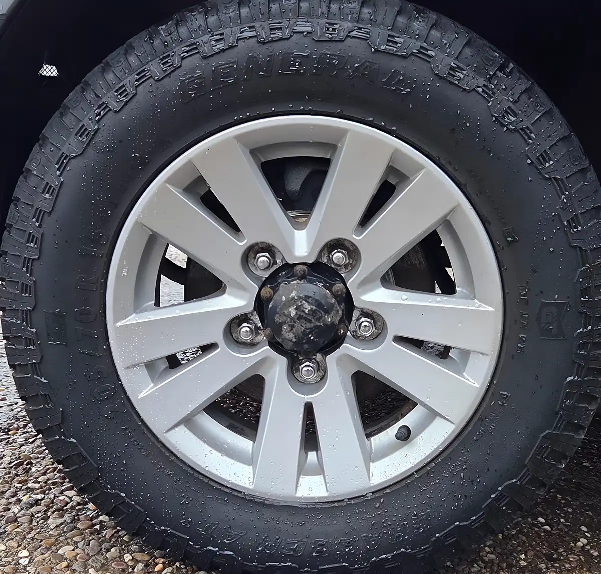 Used 2010 Suzuki Jimny SZ4 Black - Interior and Exterior details 14