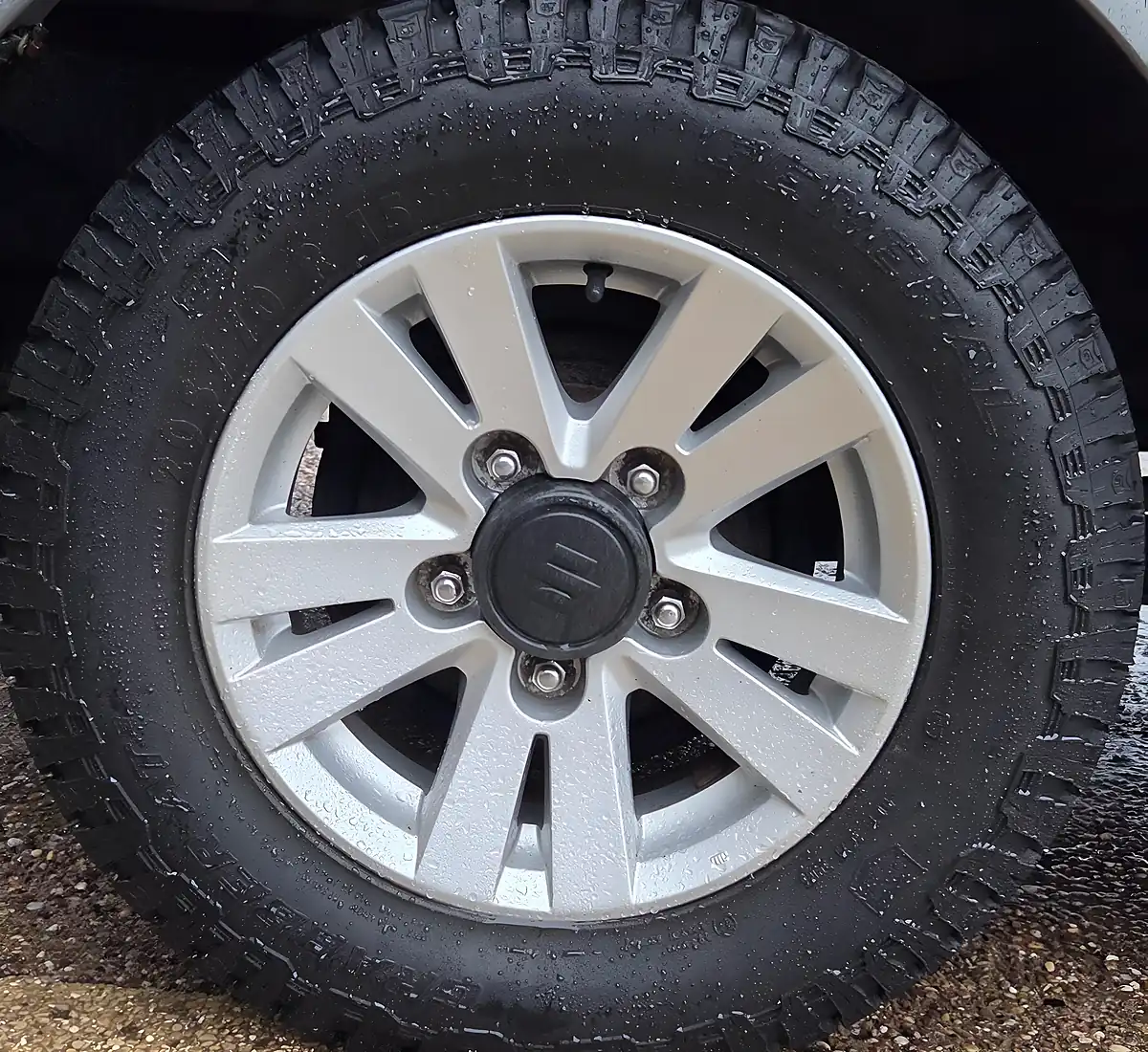 Used 2010 Suzuki Jimny SZ4 Black - Interior and Exterior details 16
