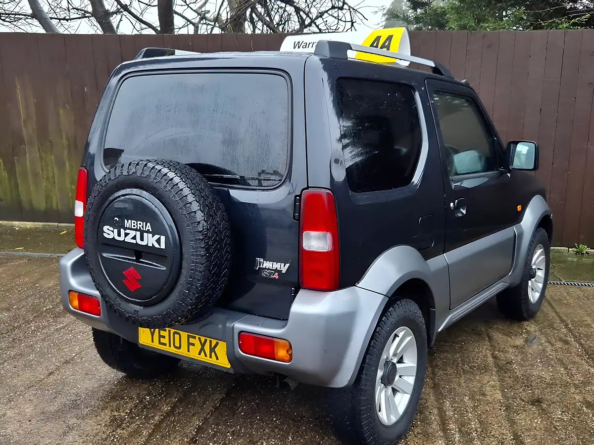 Used 2010 Suzuki Jimny SZ4 Black - Interior and Exterior details 8