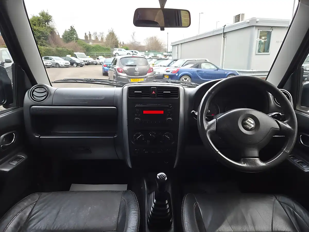 Used 2010 Suzuki Jimny SZ4 Black - Interior and Exterior details 9