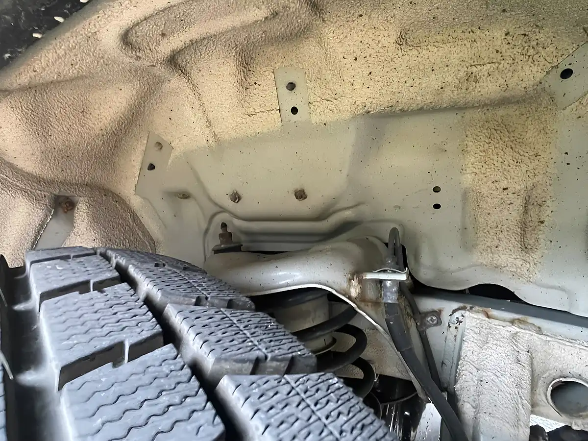 Used 2010 Suzuki Jimny X Adventure Salomon 40th Anniversary Edition White - Interior and Exterior details 19