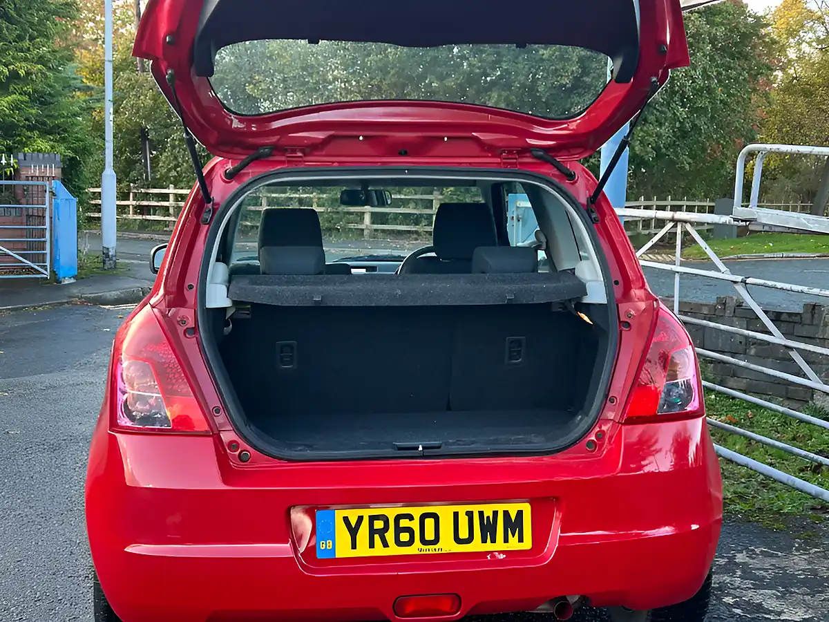 Used 2010 Suzuki Swift SZ3 Red - Interior and Exterior details 10
