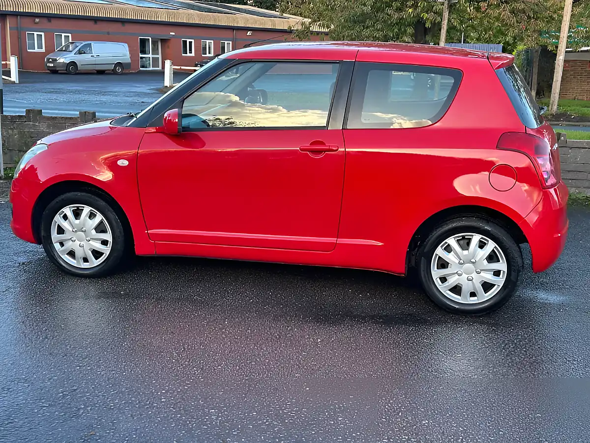 Used 2010 Suzuki Swift SZ3 Red - Interior and Exterior details 7