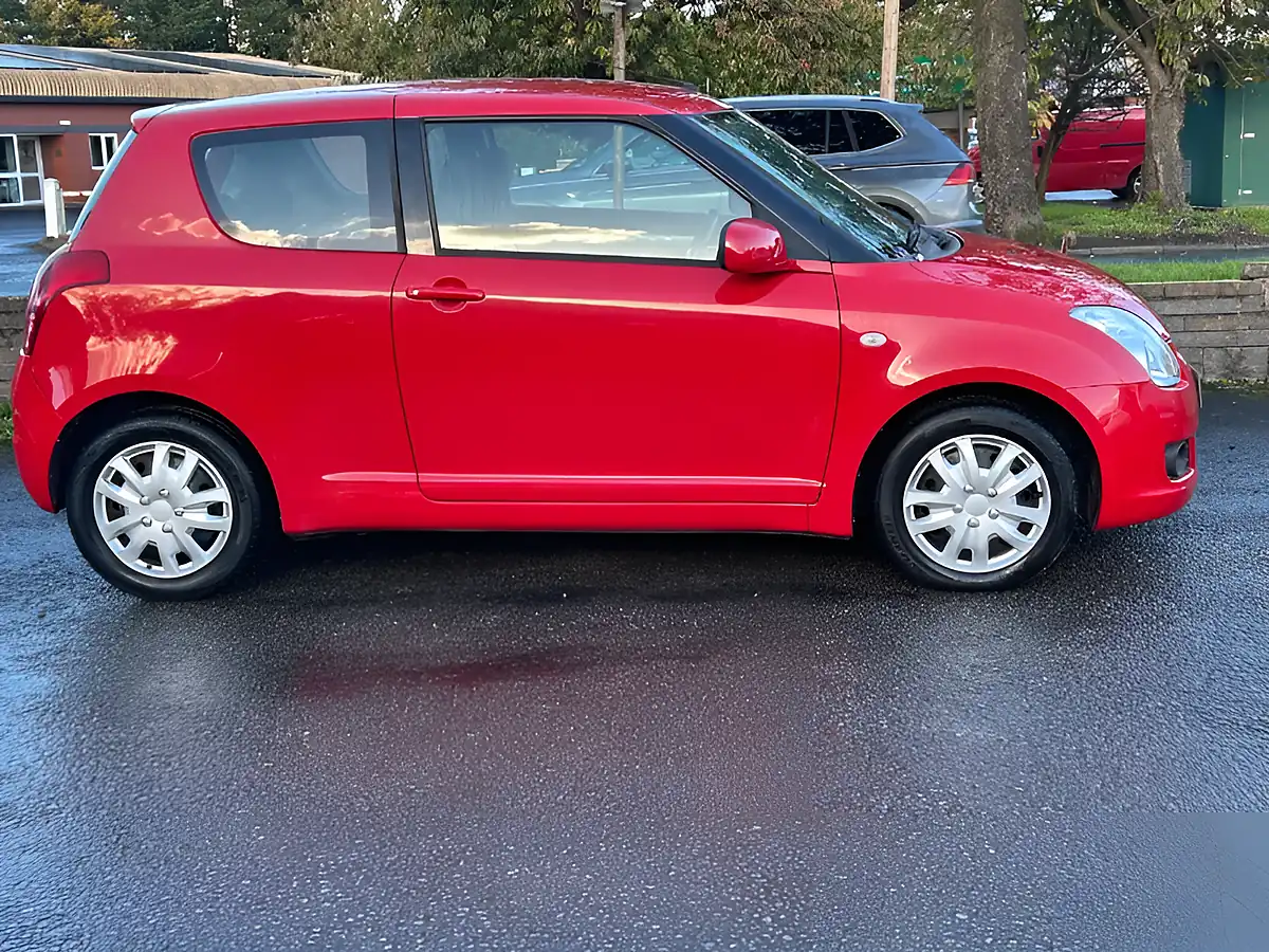 Used 2010 Suzuki Swift SZ3 Red - Interior and Exterior details 8