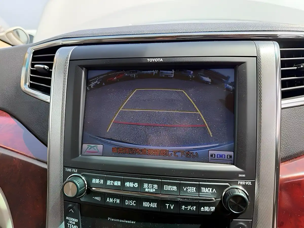 Used 2010 Toyota Alphard G (7 Seater) White - Interior and Exterior details 13