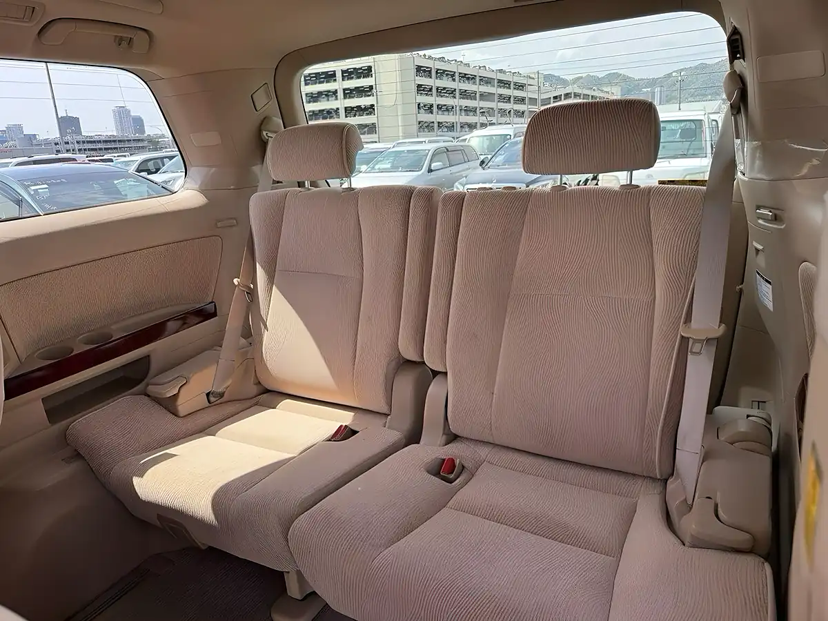 Used 2010 Toyota Alphard G (7 Seater) White - Interior and Exterior details 16