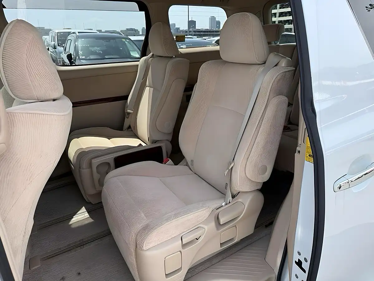 Used 2010 Toyota Alphard G (7 Seater) White - Interior and Exterior details 18
