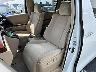 Used 2010 Toyota Alphard G (7 Seater) White - Interior and Exterior details 2