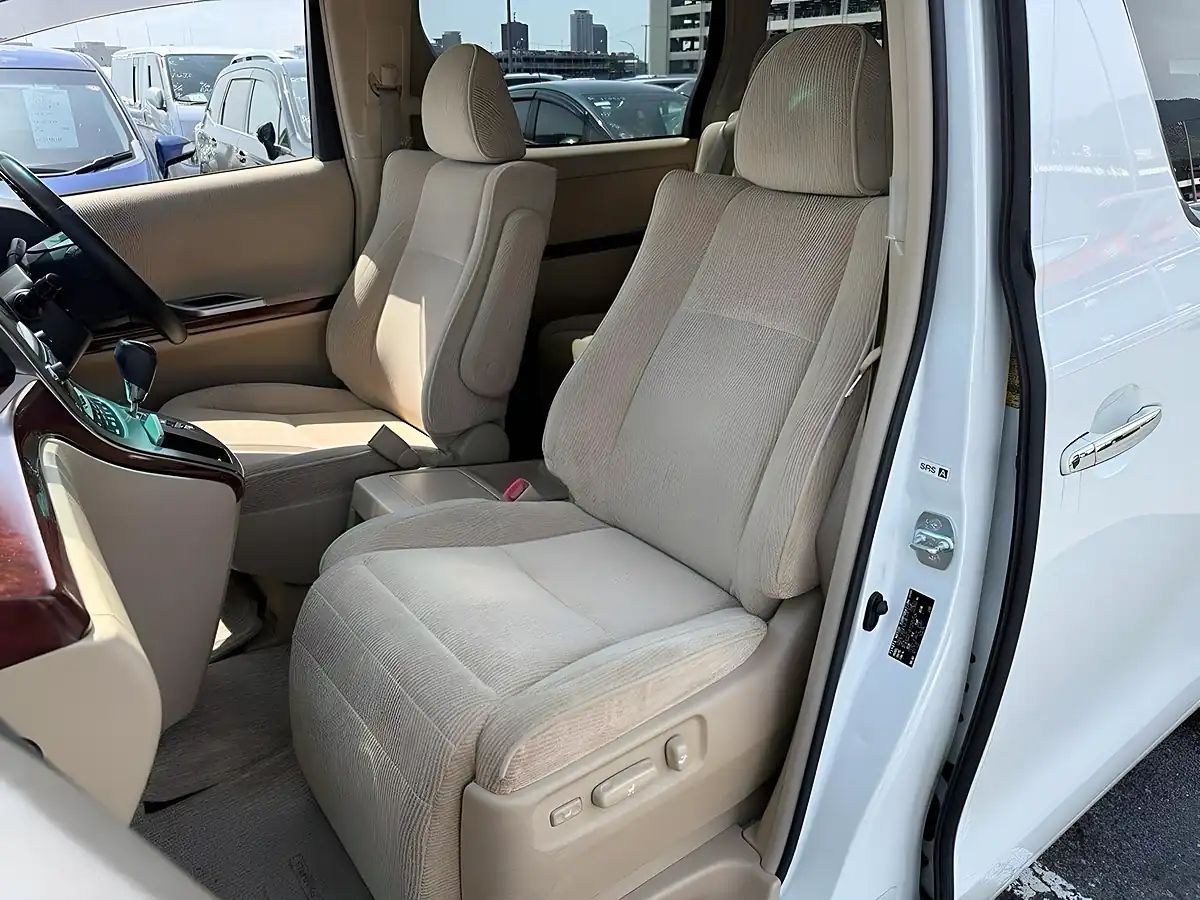 Used 2010 Toyota Alphard G (7 Seater) White - Interior and Exterior details 2