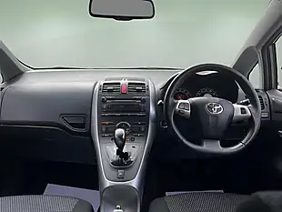 Used 2010 Toyota Auris Tr Grey - Interior and Exterior details 14