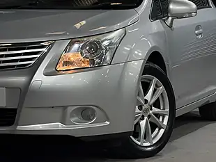 Used 2010 Toyota Avensis Tr Silver - Interior and Exterior details 17