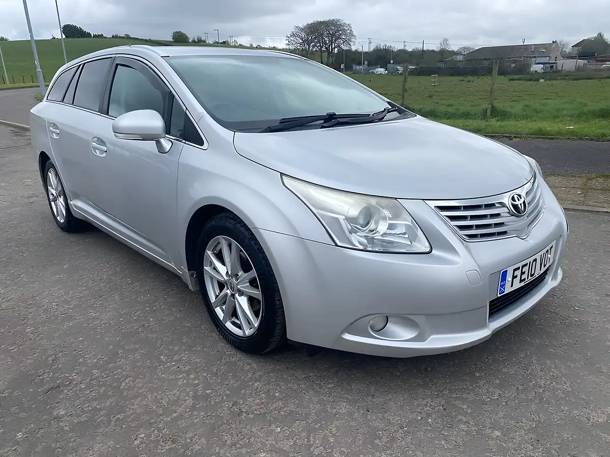 Used 2010 Toyota Avensis Tr Tourer Nav Silver - Front View