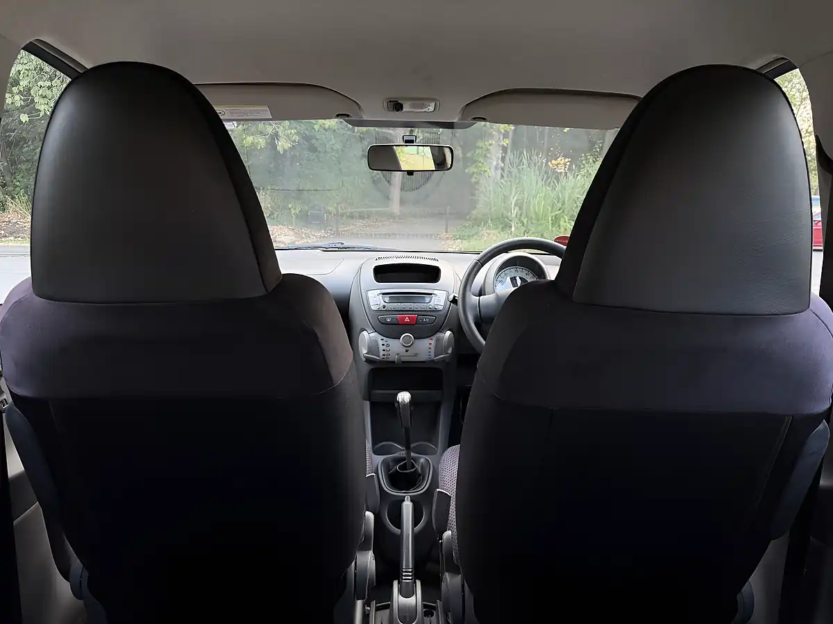Used 2010 Toyota Aygo Black Black - Interior and Exterior details 11