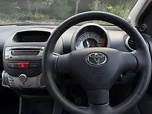 Used 2010 Toyota Aygo Black Black - Interior and Exterior details 17