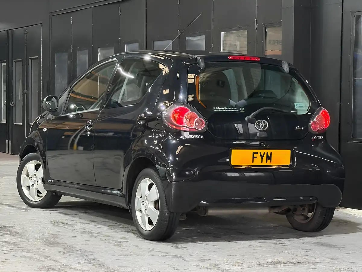 Used 2010 Toyota Aygo Black Black - Interior and Exterior details 5