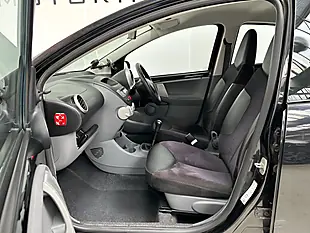 Used 2010 Toyota Aygo Black Euro 4 5dr (ac) Black - Interior and Exterior details 9