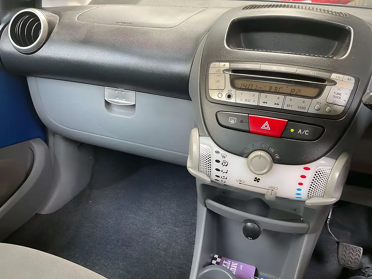 Used 2010 Toyota Aygo Blue Blue - Interior and Exterior details 12