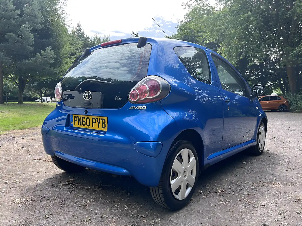 Used 2010 Toyota Aygo Blue Blue - Interior and Exterior details 12