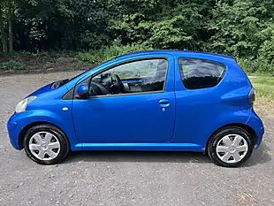 Used 2010 Toyota Aygo Blue Blue - Interior and Exterior details 2