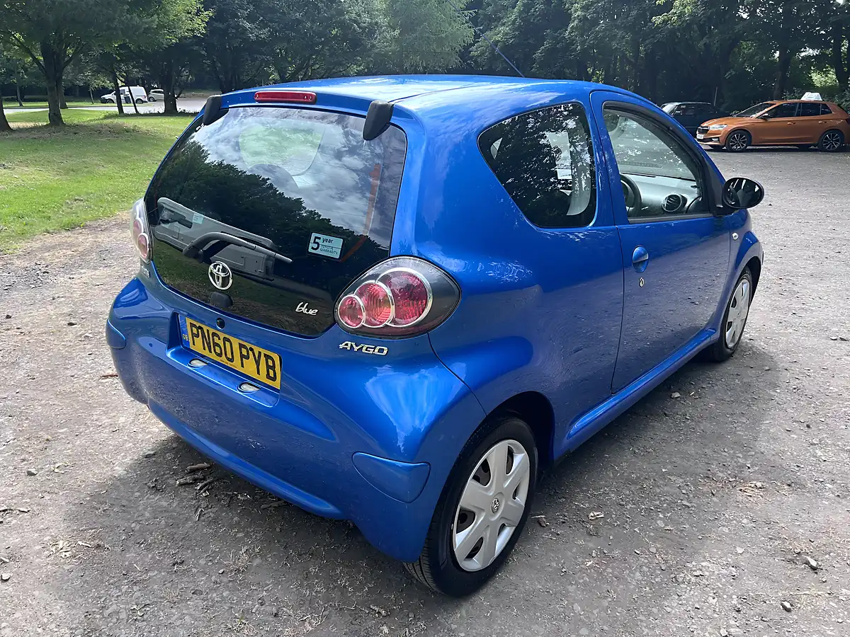 Used 2010 Toyota Aygo Blue Blue - Interior and Exterior details 5