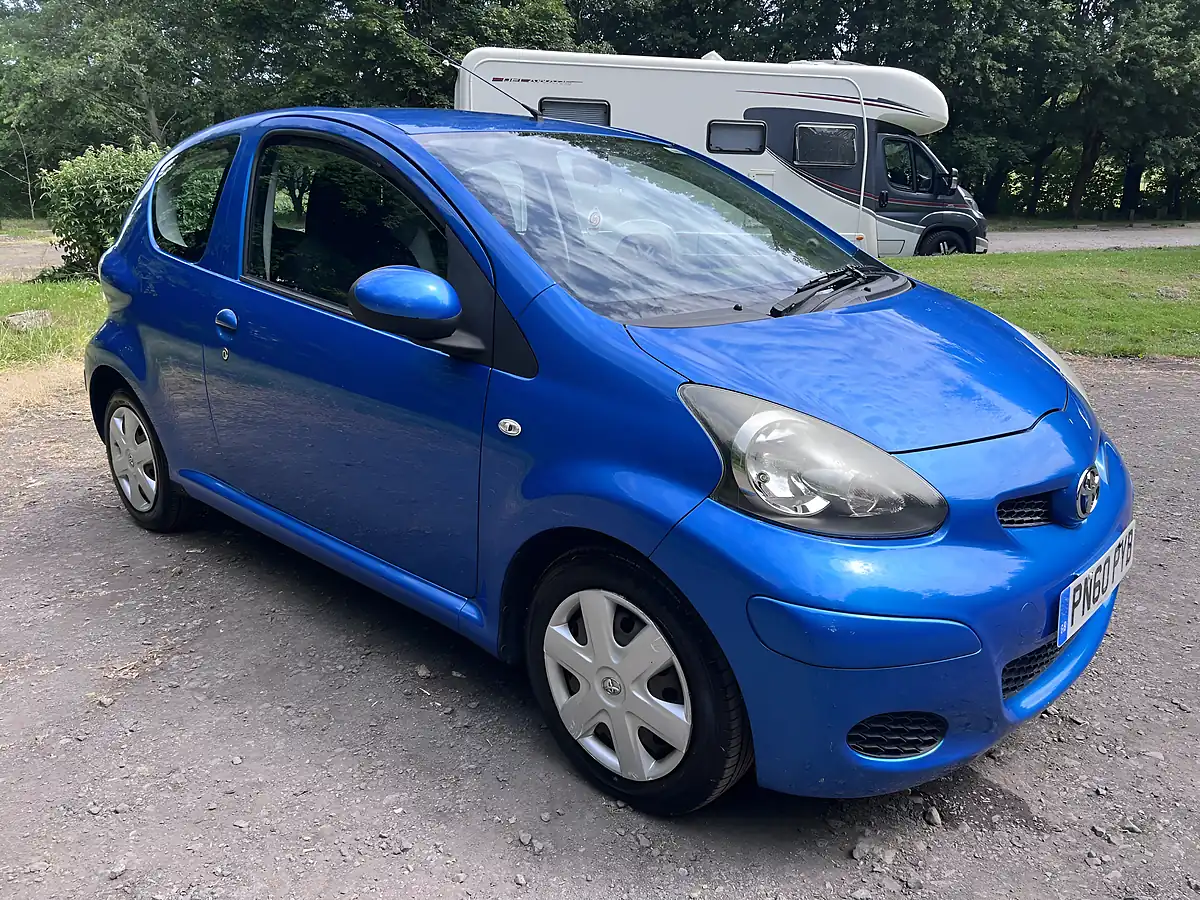 Used 2010 Toyota Aygo Blue Blue - Interior and Exterior details 7