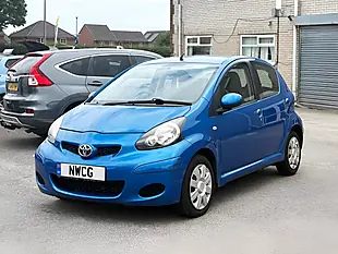 Used 2010 Toyota Aygo Blue Blue - Interior and Exterior details 4