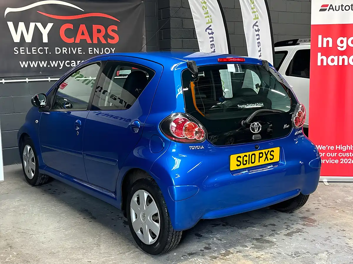 Used 2010 Toyota Aygo Blue Blue - Interior and Exterior details 4
