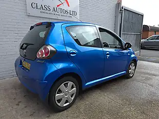 Used 2010 Toyota Aygo Blue Multimode Blue - Interior and Exterior details 8