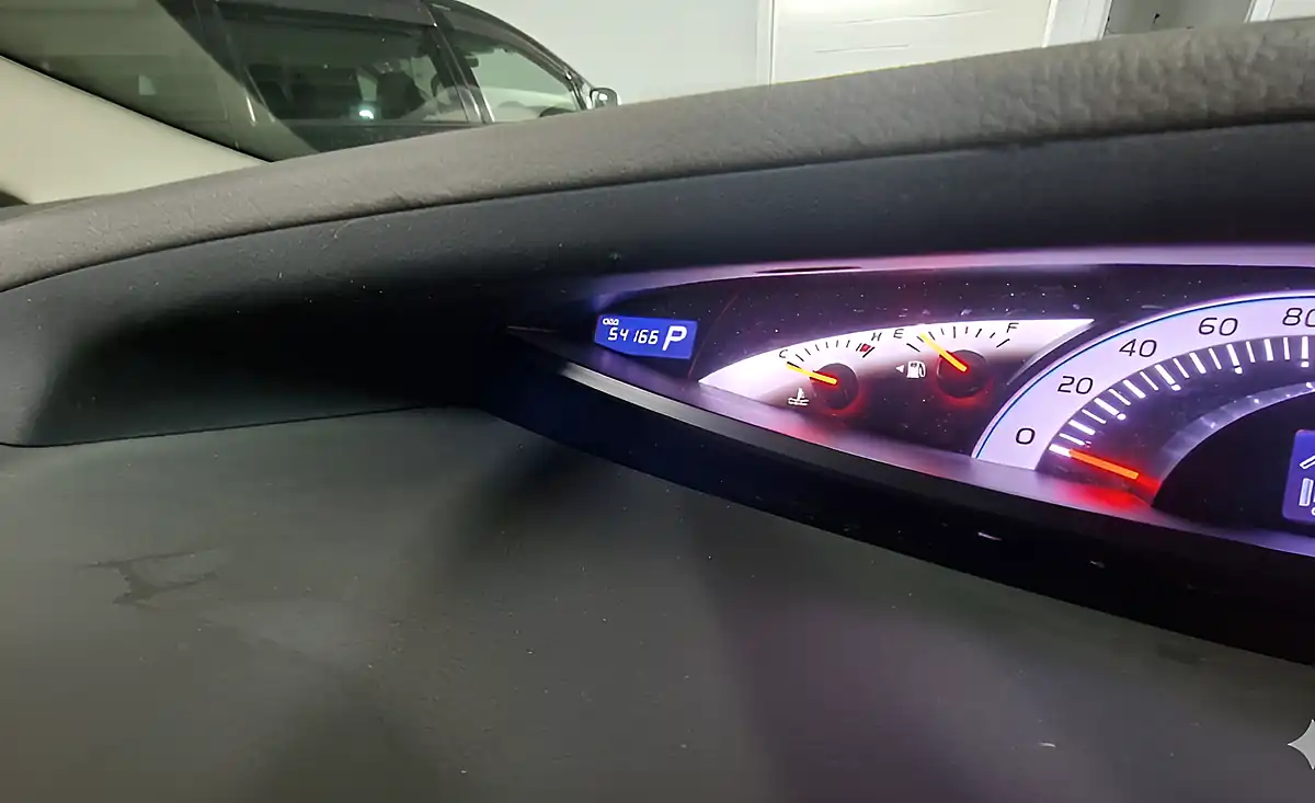 Used 2010 Toyota Estima Aeras White - Interior and Exterior details 12