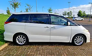 Used 2010 Toyota Estima Aeras White - Interior and Exterior details 6