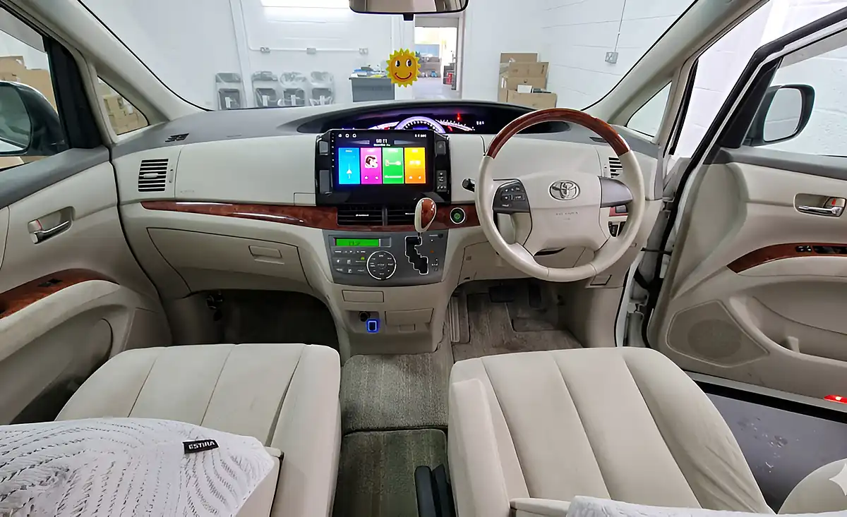 Used 2010 Toyota Estima Aeras White - Interior and Exterior details 9