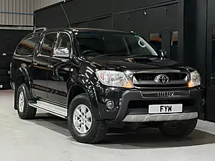 Used 2010 Toyota Hi-Lux HL3 Black - Interior and Exterior details 3