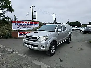 Used 2010 Toyota Hilux Invincible Silver - Interior and Exterior details 4