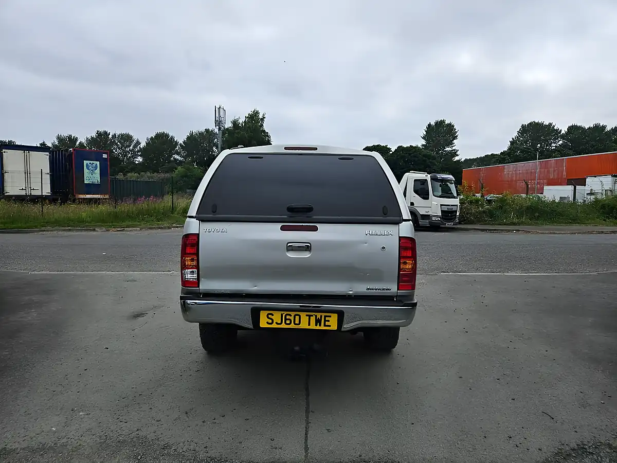 Used 2010 Toyota Hilux Invincible Silver - Interior and Exterior details 7