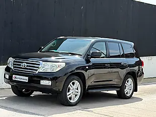 Used 2010 Toyota Land Cruiser Black - Interior and Exterior details 10