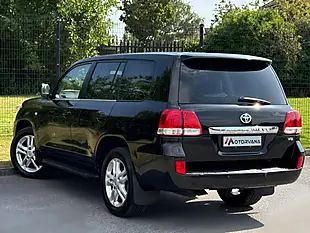 Used 2010 Toyota Land Cruiser Black - Interior and Exterior details 8