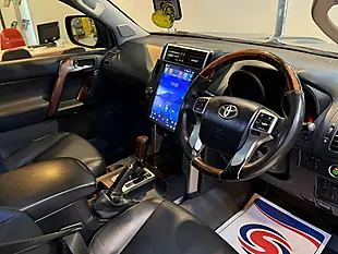 Used 2010 Toyota Land Cruiser LC5 Blue - Interior and Exterior details 13