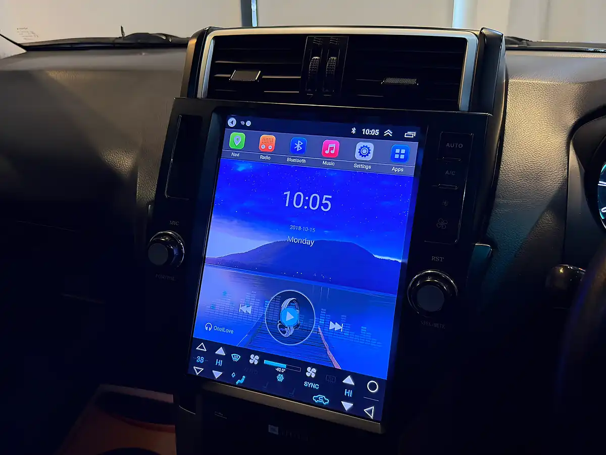 Used 2010 Toyota Land Cruiser LC5 Blue - Interior and Exterior details 15