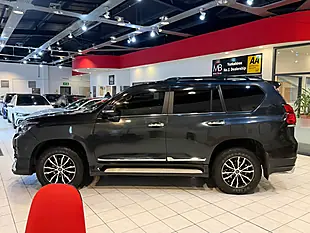 Used 2010 Toyota Land Cruiser LC5 Blue - Interior and Exterior details 6