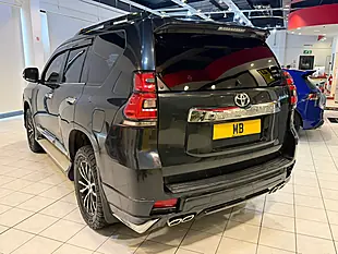Used 2010 Toyota Land Cruiser LC5 Blue - Interior and Exterior details 7