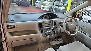 Used 2010 Toyota Raum Lift Mobility Chair Silver - Interior and Exterior details 10