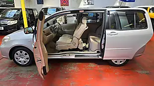 Used 2010 Toyota Raum Lift Mobility Chair Silver - Interior and Exterior details 3