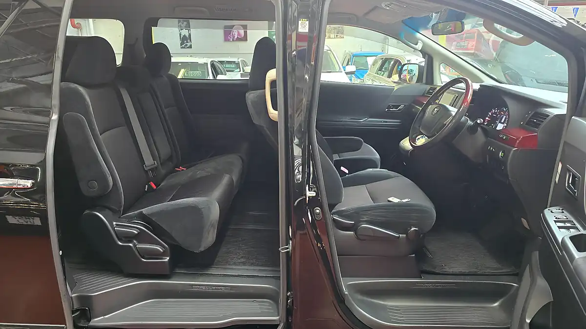 Used 2010 Toyota Vellfire Black - Interior and Exterior details 7