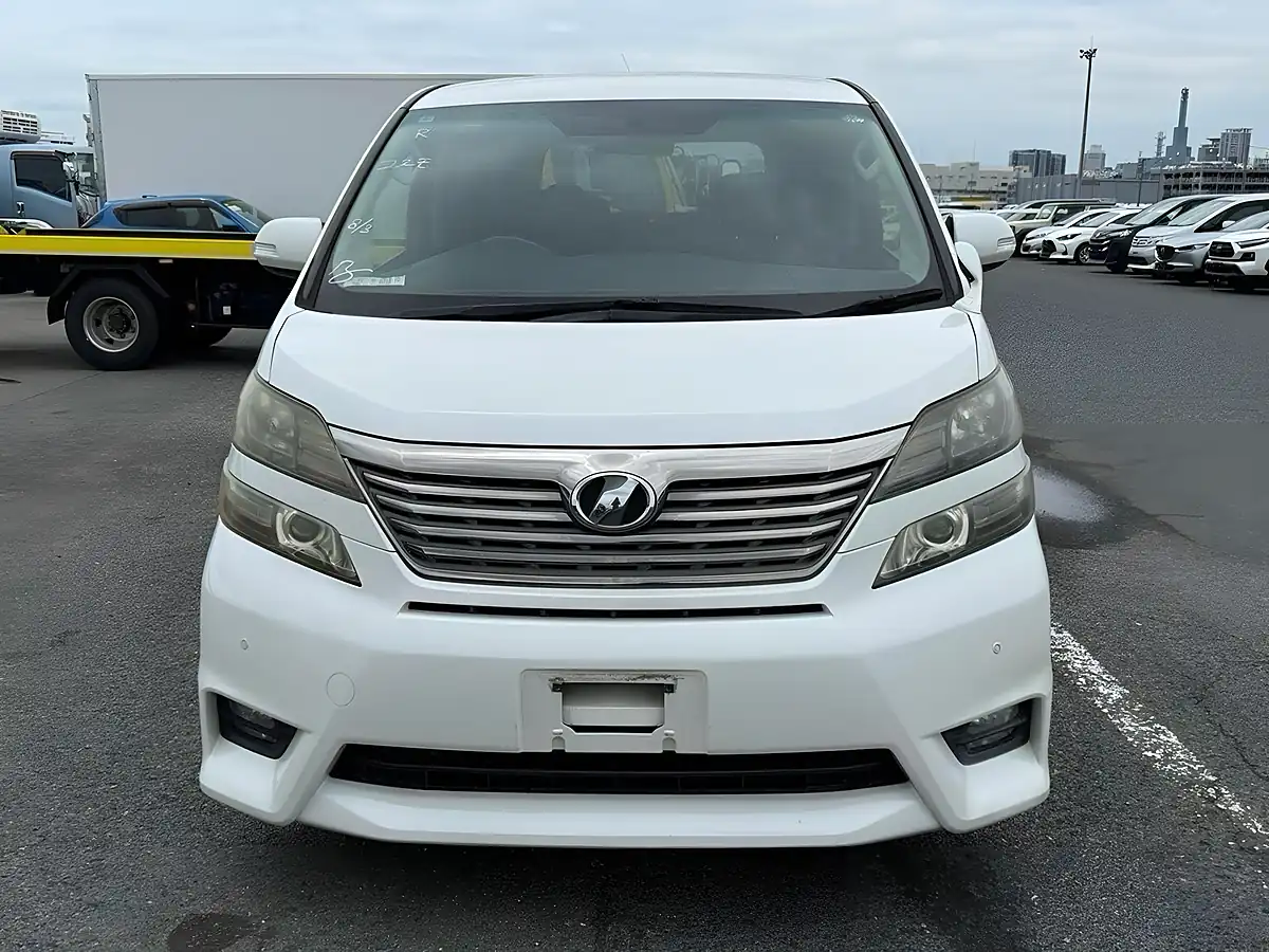 Used 2010 Toyota Vellfire Z Platinum Selection (7 Seater) White - Interior and Exterior details 10