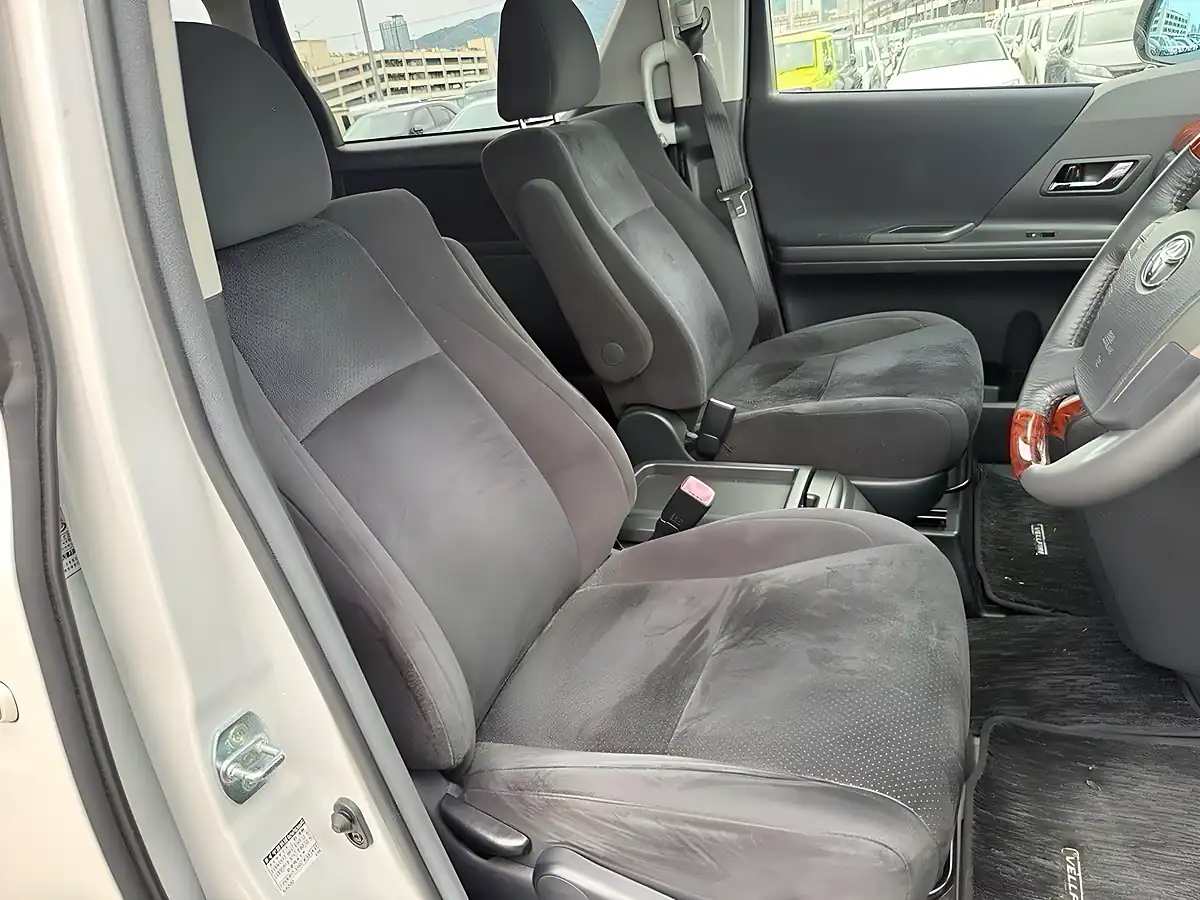 Used 2010 Toyota Vellfire Z Platinum Selection (7 Seater) White - Interior and Exterior details 11