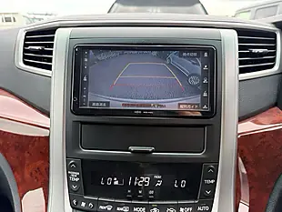 Used 2010 Toyota Vellfire Z Platinum Selection (7 Seater) White - Interior and Exterior details 13