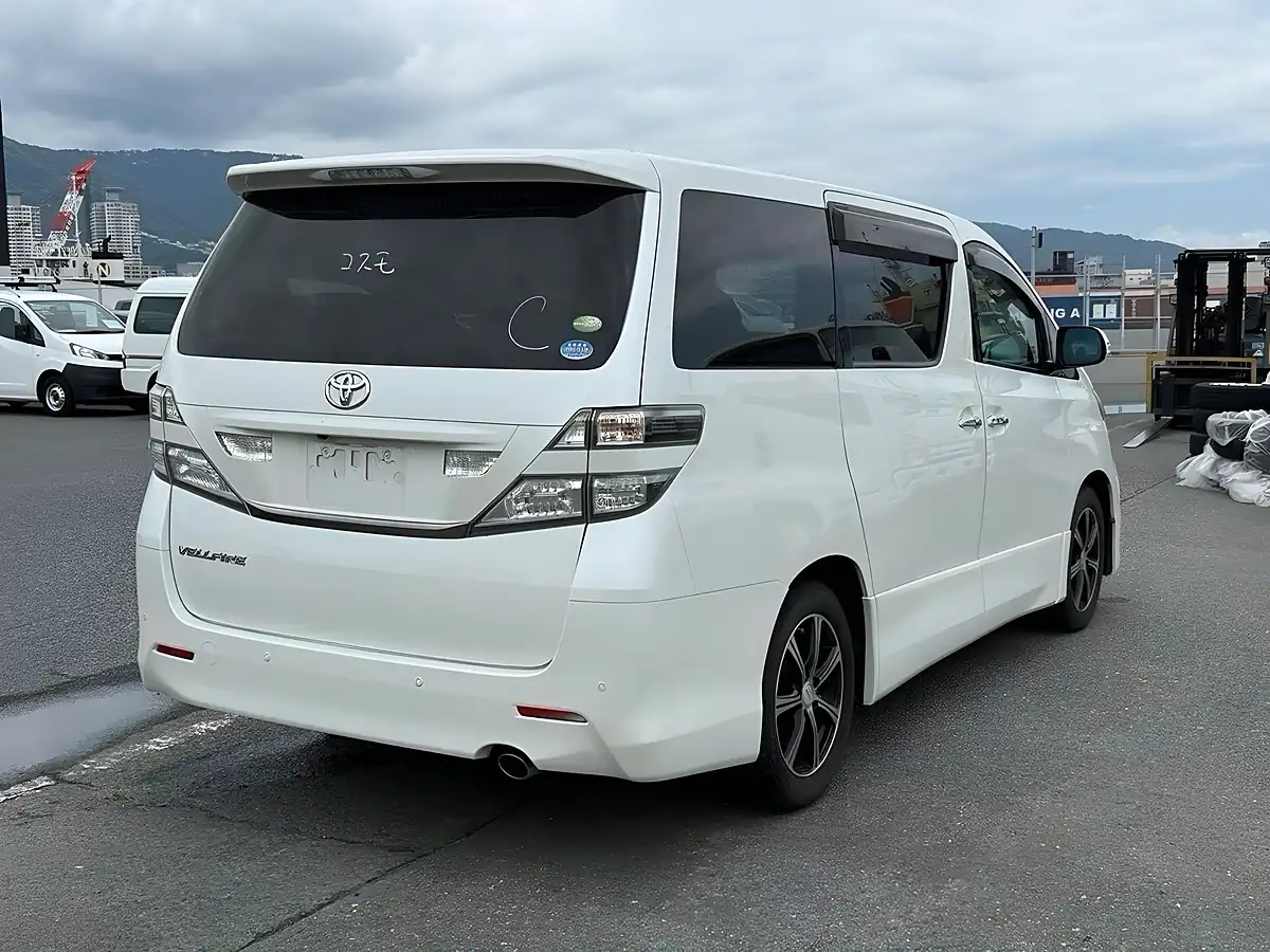 Used 2010 Toyota Vellfire Z Platinum Selection (7 Seater) White - Interior and Exterior details 6