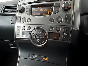 Used 2010 Toyota Verso T Spirit Red - Interior and Exterior details 14