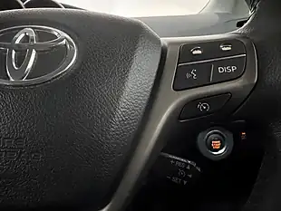Used 2010 Toyota Verso T Spirit Red - Interior and Exterior details 15